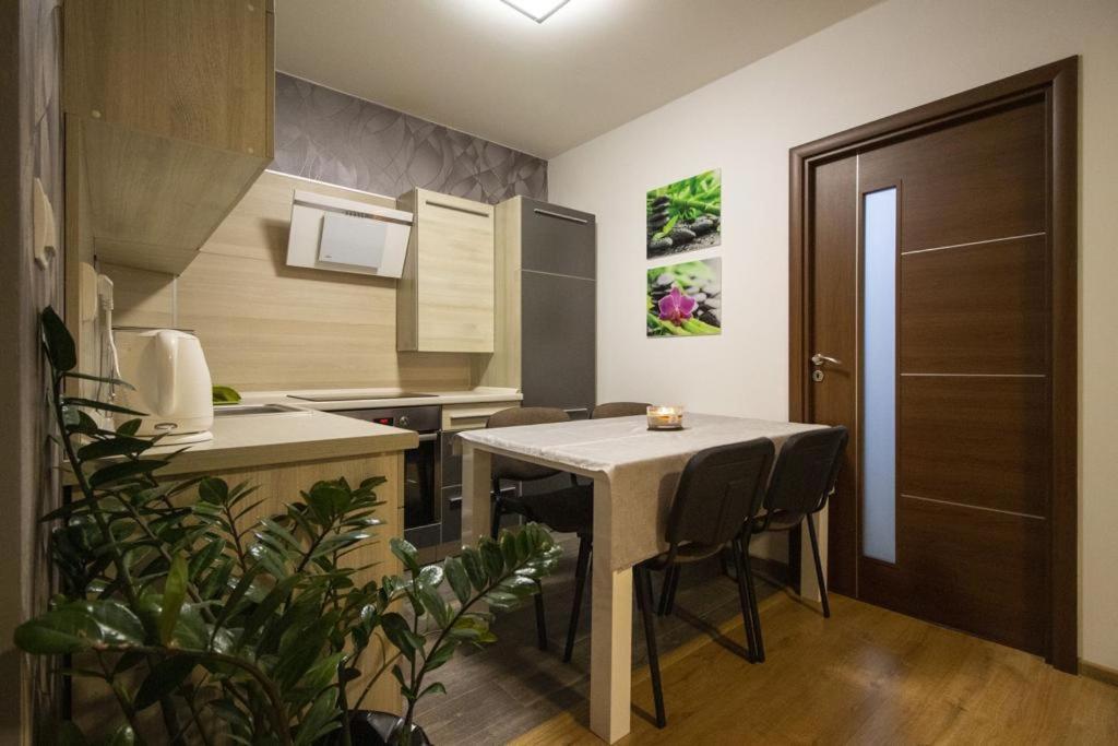 Apartman Adam Veľký Slavkov Eksteriør billede